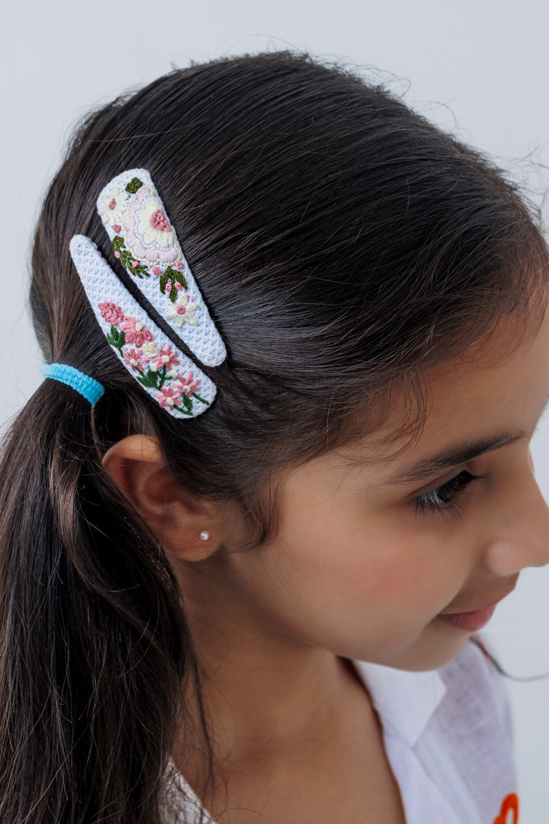 White garden Hair clips
