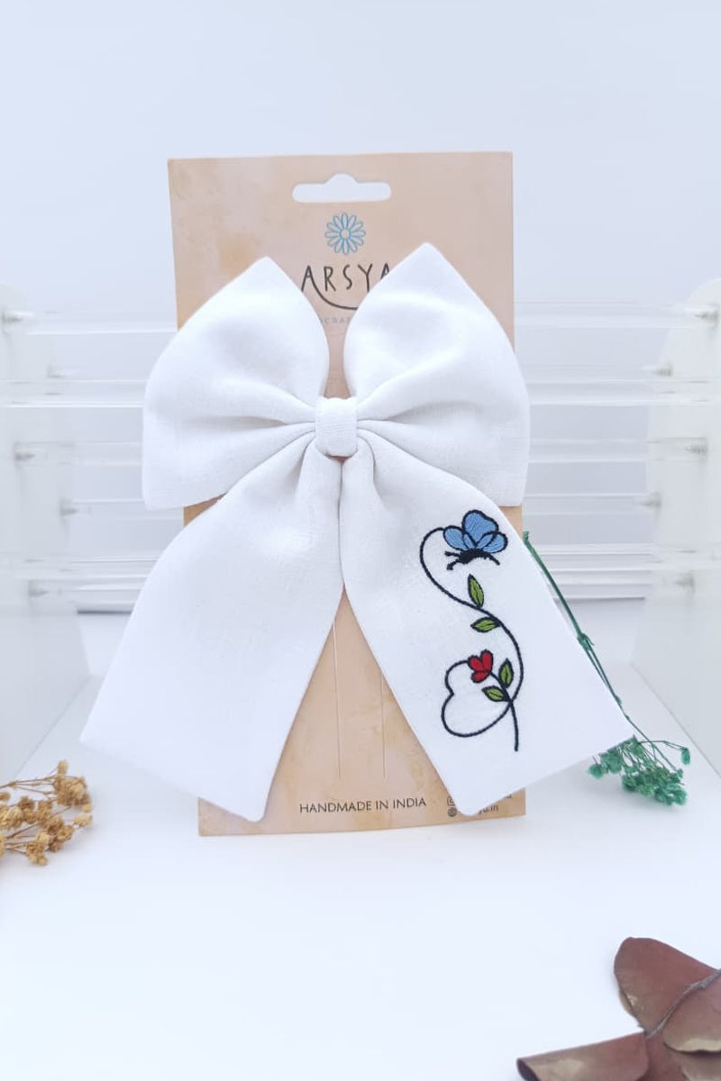 Winged blossom bow