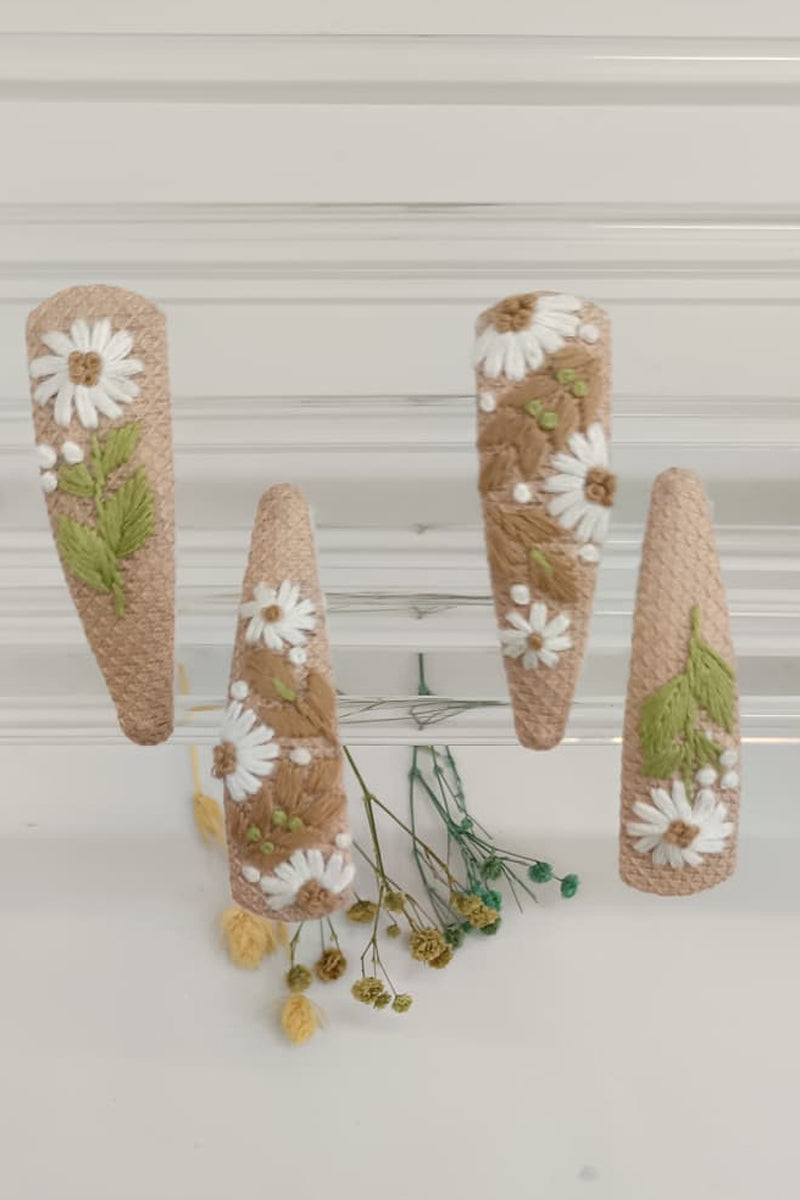 Earthy petals tic tac set