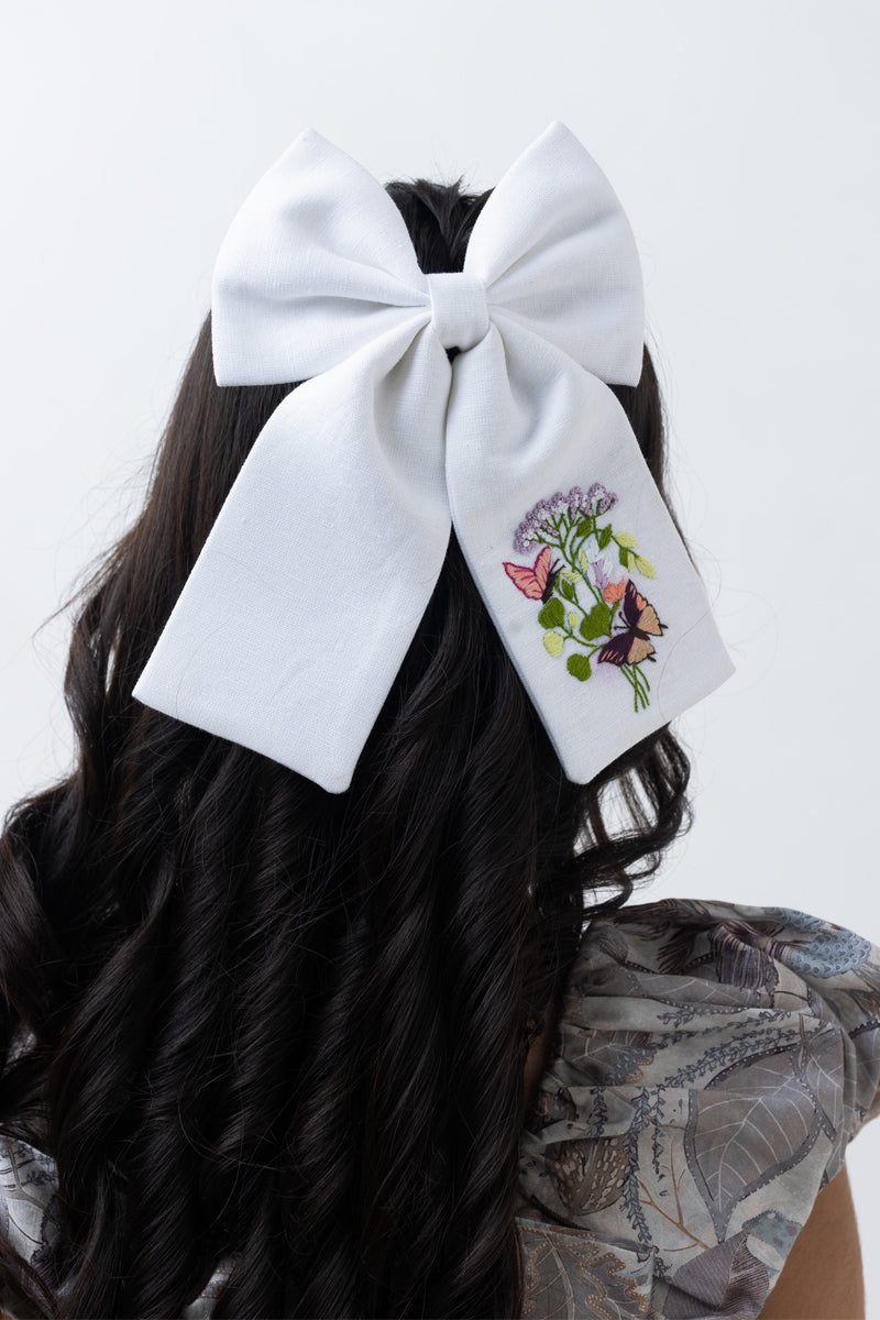 Flutter bloom bow