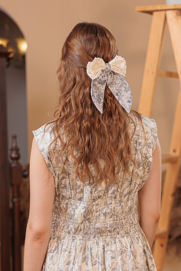 Linen Lace Bow