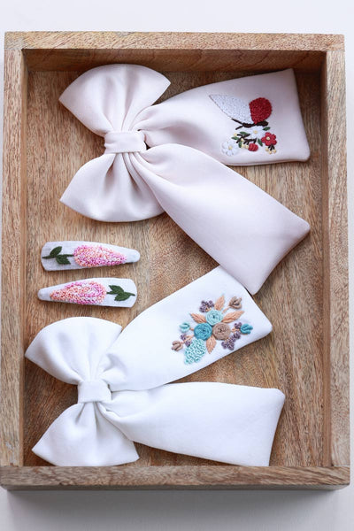 2 Bows and a Tic Tac Set