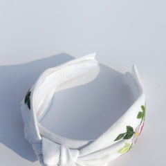 White daisy hairband