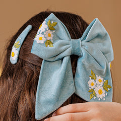 Velvet Serenity Bow And Tic Tac Set