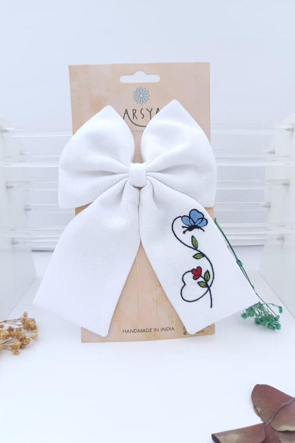 Winged blossom bow