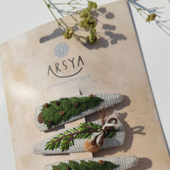 Twinkling Tree Treasures Tic Tac Set