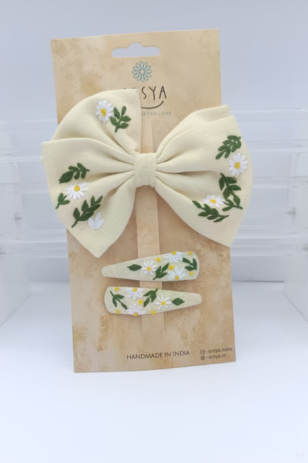 Soft Garden Tie Bow and Tic Tac Set