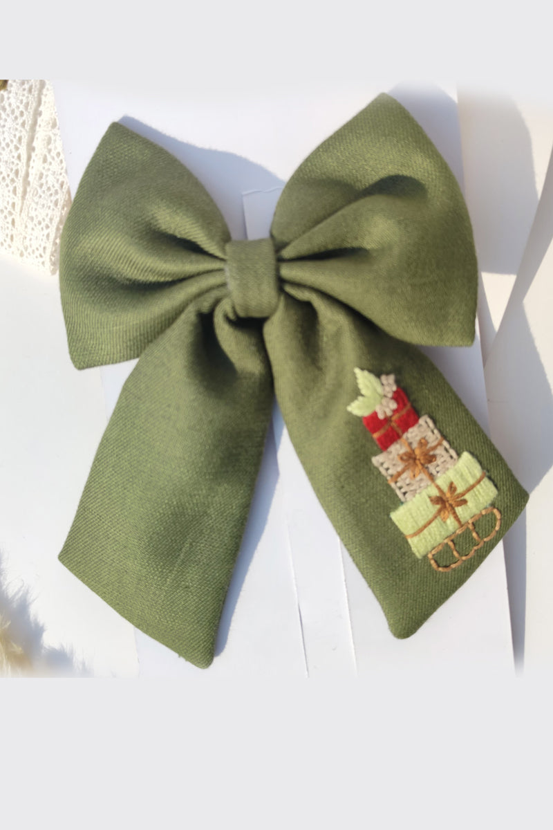 Tinsel Treasure Bow