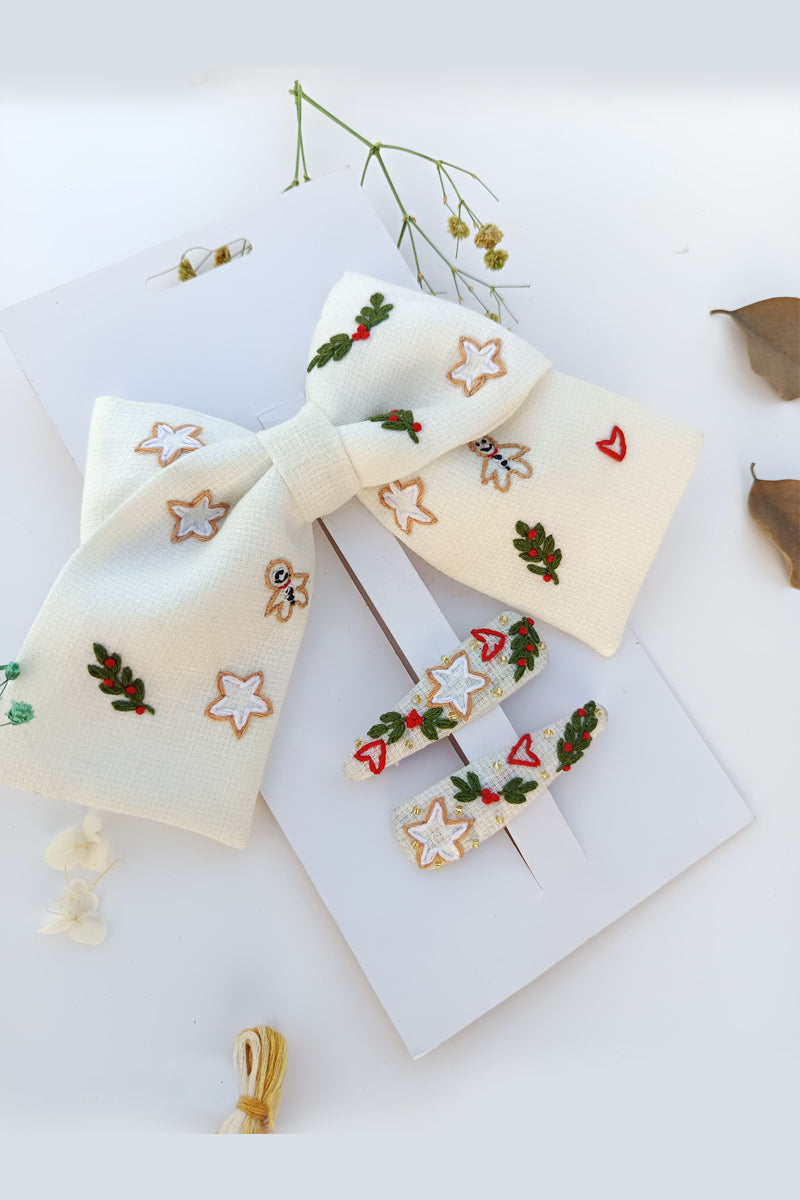 Frosted Fancy Now Bow and a Pair of Tic Tac