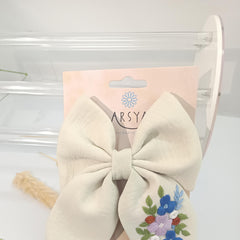 Silken flora bow