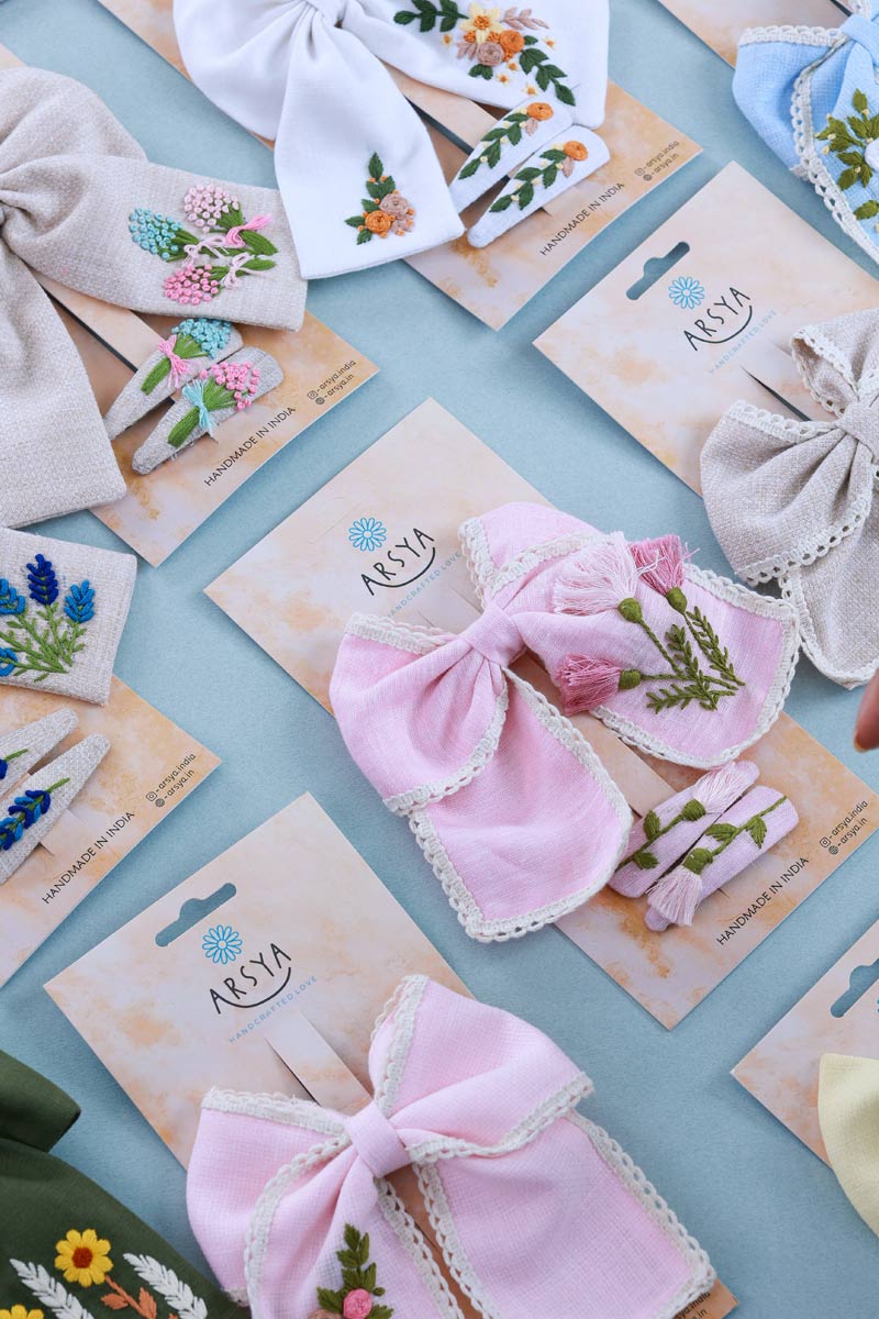 Pink Flowers Bow and Tic Tac Set