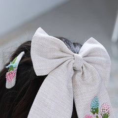 The Bouquet Bow and Tic Tac Set