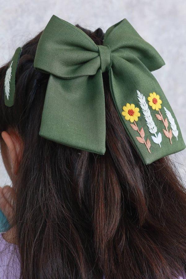 The Sunflower Bow and Tic Tac Set