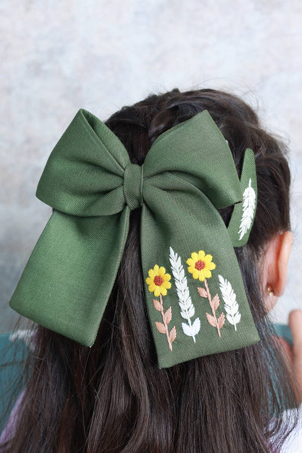 The Sunflower Bow and Tic Tac Set