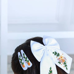 White Bow and Tic Tac Set