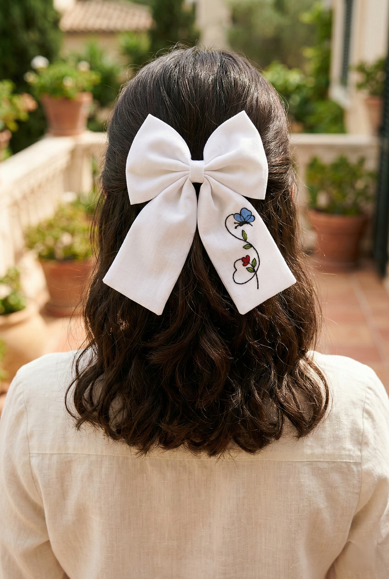 Winged blossom bow