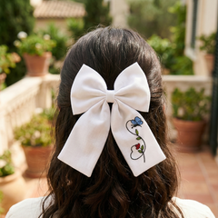 Winged blossom bow