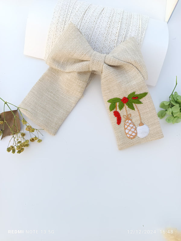 Santa's favourite bow