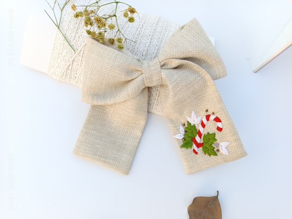 Candy cane twist bow