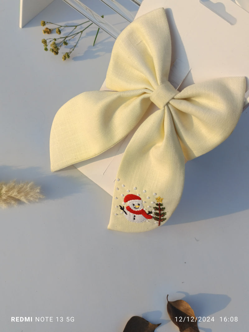 Santa's little bow