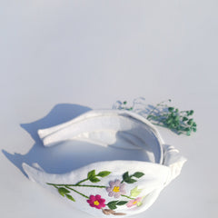 White daisy hairband