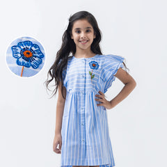 Florette in blue dress