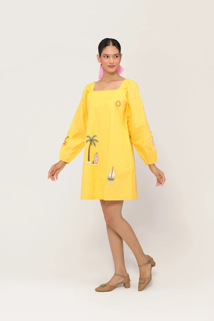Sunshine Getaway Dress - view 5